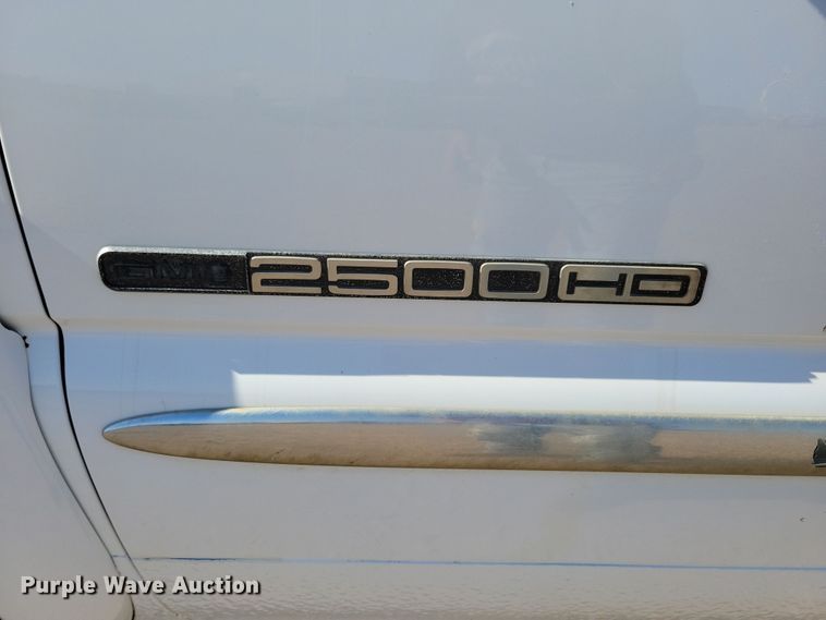 image for item JO9385 2005 GMC Sierra 2500HD Ext. Cab pickup truck