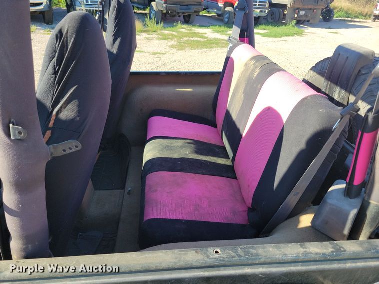 image for item JO9388 1997 Jeep Wrangler SUV
