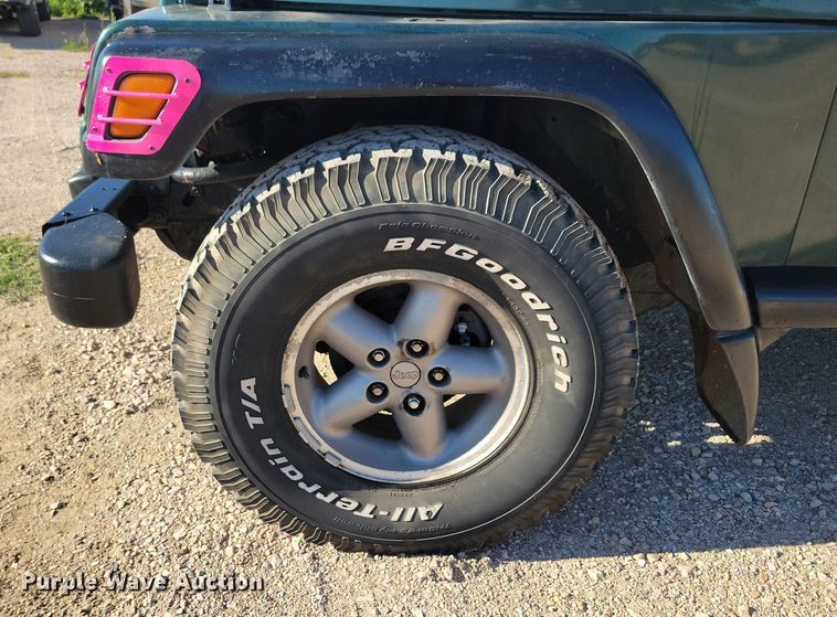image for item JO9388 1997 Jeep Wrangler SUV