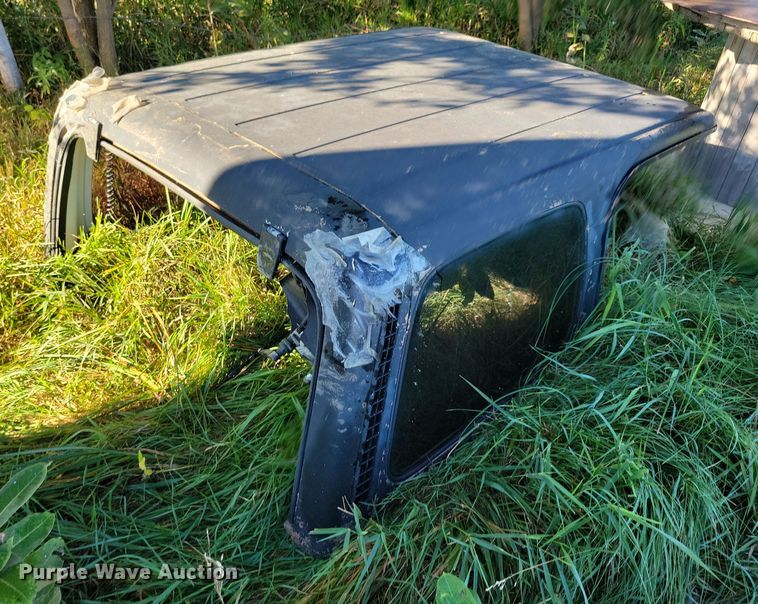 image for item JO9388 1997 Jeep Wrangler SUV