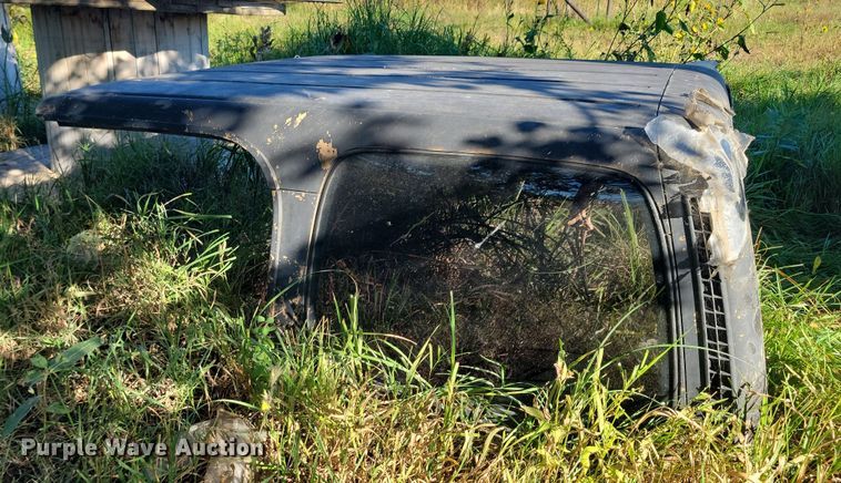 image for item JO9388 1997 Jeep Wrangler SUV