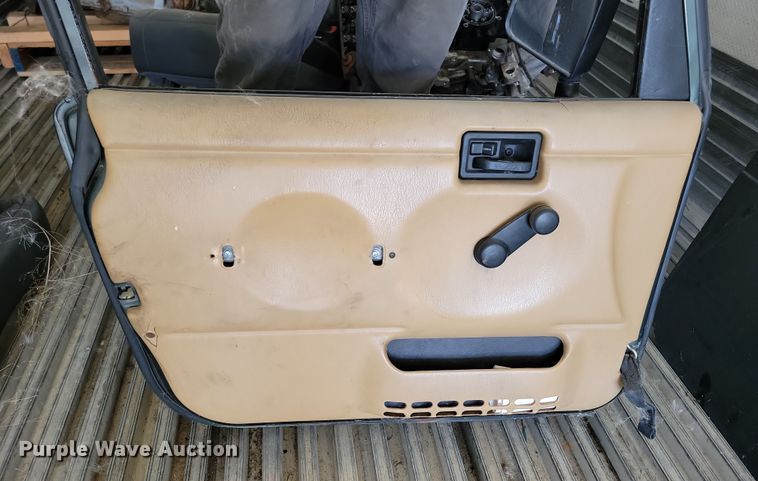 image for item JO9388 1997 Jeep Wrangler SUV