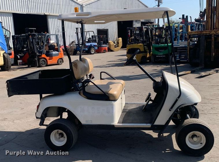 image for item JT9686 2010 EZGO TXT golf cart