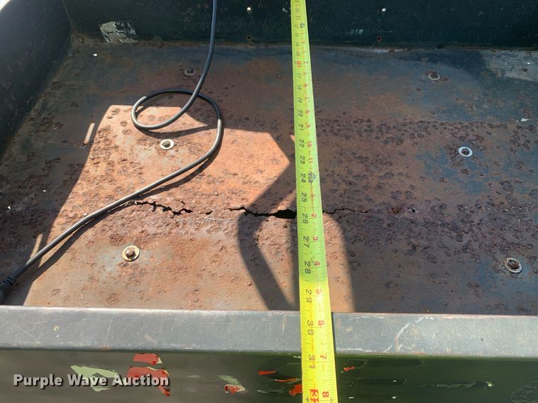 image for item JT9686 2010 EZGO TXT golf cart