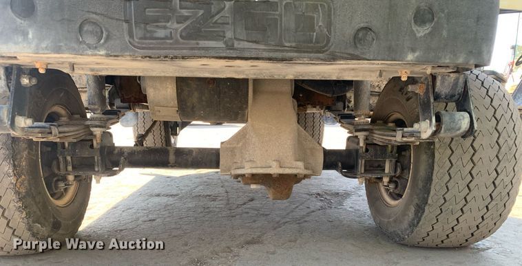 image for item JT9686 2010 EZGO TXT golf cart