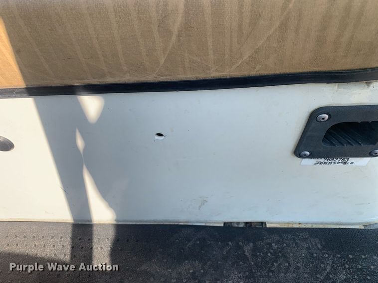 image for item JT9686 2010 EZGO TXT golf cart