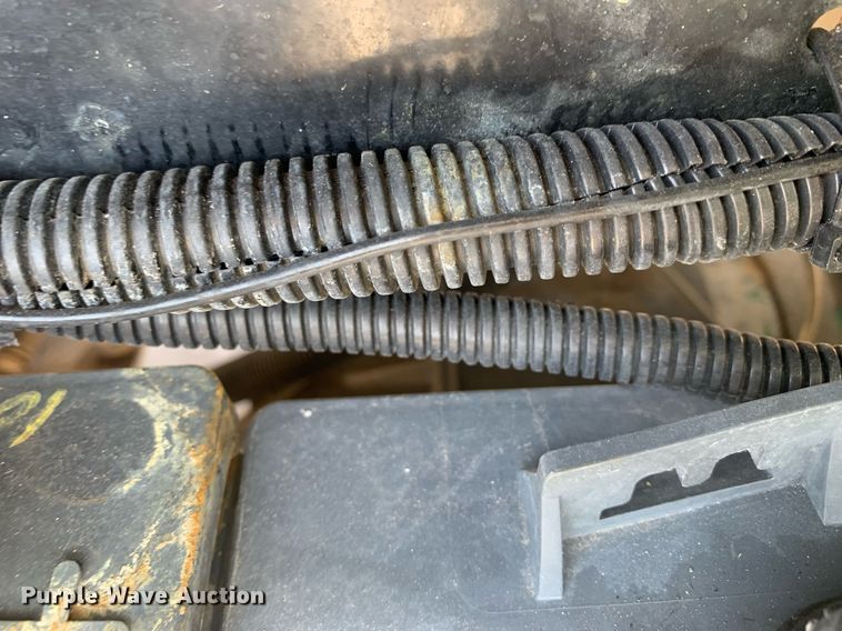 image for item JT9686 2010 EZGO TXT golf cart