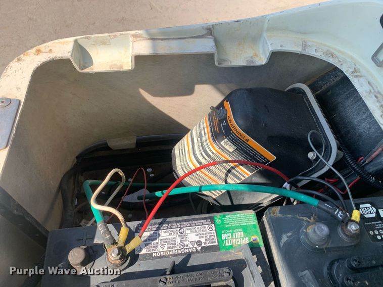 image for item JT9686 2010 EZGO TXT golf cart