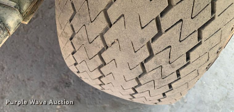 image for item JT9686 2010 EZGO TXT golf cart