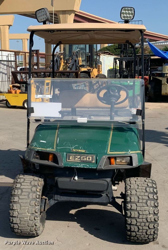 image for item JT9689 2007 EZGO TXT golf cart
