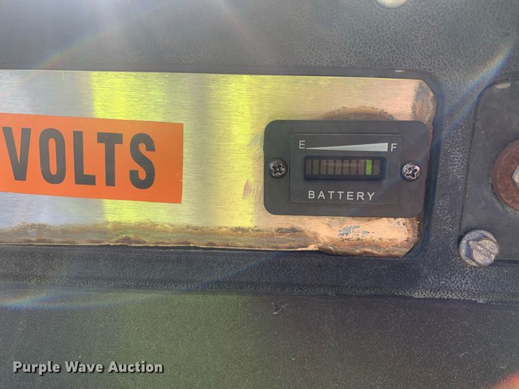 image for item JT9692 2008 EZGO TXT golf cart