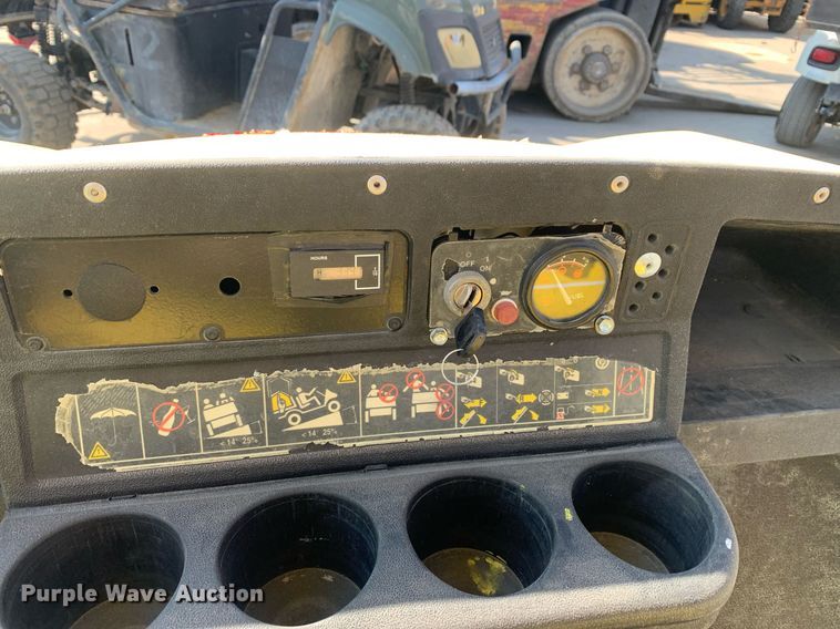 image for item JT9693 2012 EZGO golf cart