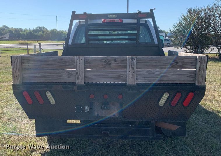 image for item JT9733 2018 GMC Sierra 1500  Double Cab flatbed pickup truck