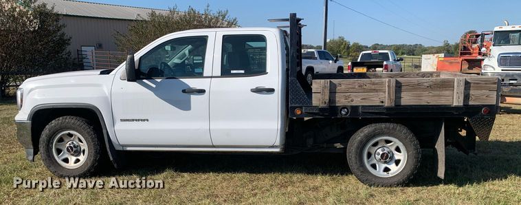 image for item JT9733 2018 GMC Sierra 1500  Double Cab flatbed pickup truck