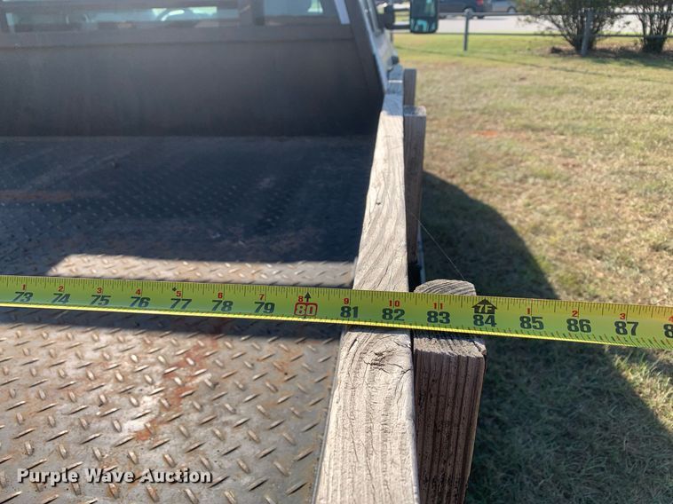 image for item JT9733 2018 GMC Sierra 1500  Double Cab flatbed pickup truck