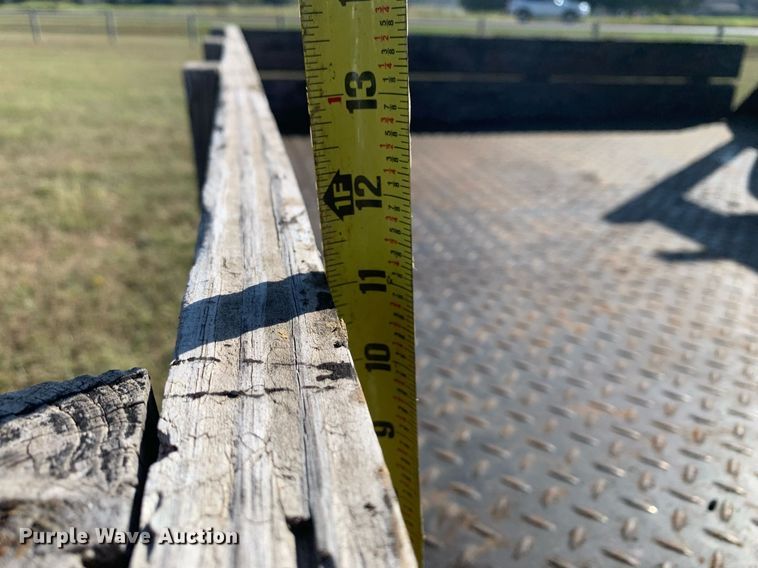 image for item JT9733 2018 GMC Sierra 1500  Double Cab flatbed pickup truck