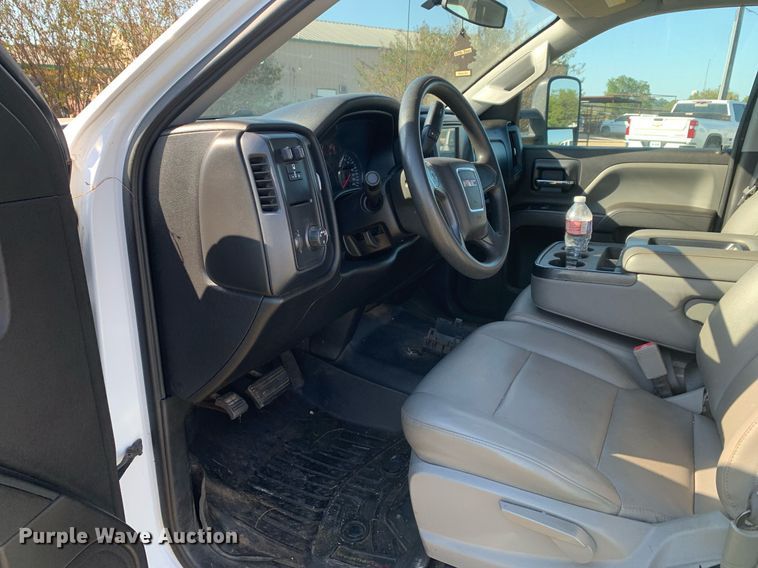 image for item JT9733 2018 GMC Sierra 1500  Double Cab flatbed pickup truck