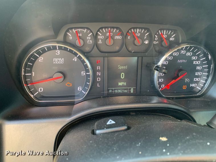 image for item JT9733 2018 GMC Sierra 1500  Double Cab flatbed pickup truck