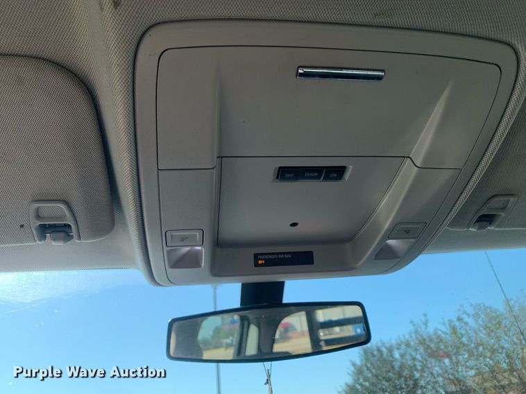 image for item JT9733 2018 GMC Sierra 1500  Double Cab flatbed pickup truck