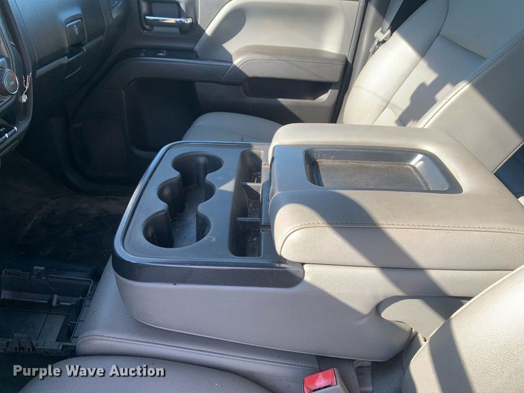 image for item JT9733 2018 GMC Sierra 1500  Double Cab flatbed pickup truck