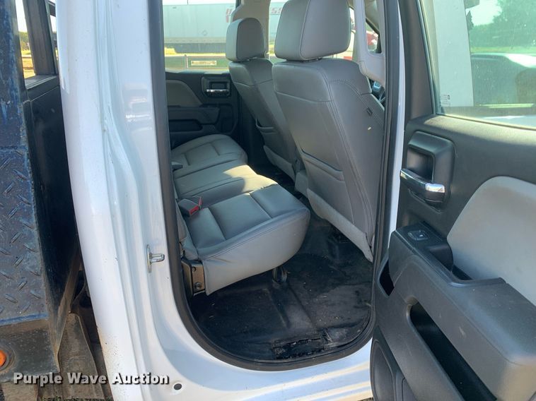 image for item JT9733 2018 GMC Sierra 1500  Double Cab flatbed pickup truck