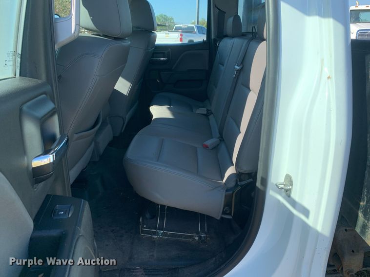 image for item JT9733 2018 GMC Sierra 1500  Double Cab flatbed pickup truck