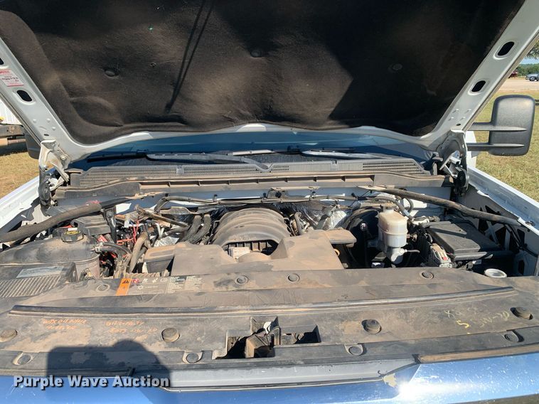 image for item JT9733 2018 GMC Sierra 1500  Double Cab flatbed pickup truck