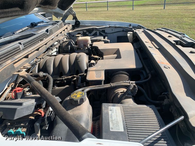 image for item JT9733 2018 GMC Sierra 1500  Double Cab flatbed pickup truck