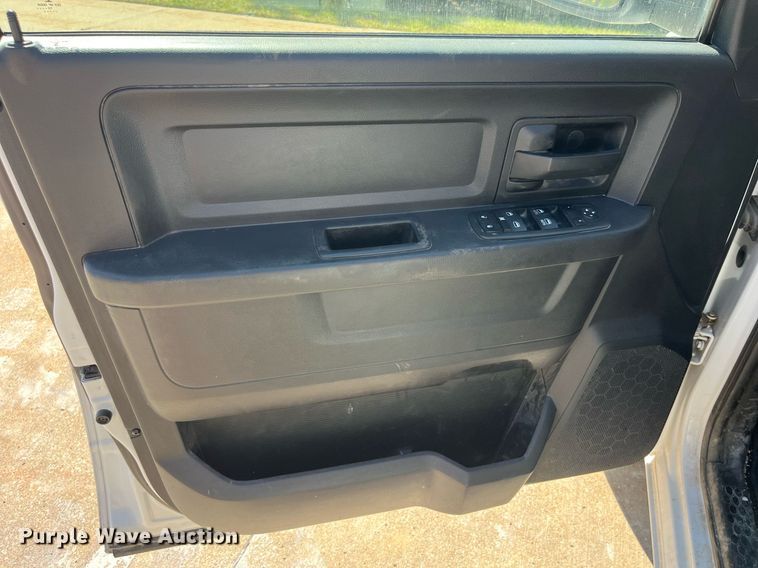 image for item LC9249 2014 Dodge Ram 1500 Quad Cab pickup truck