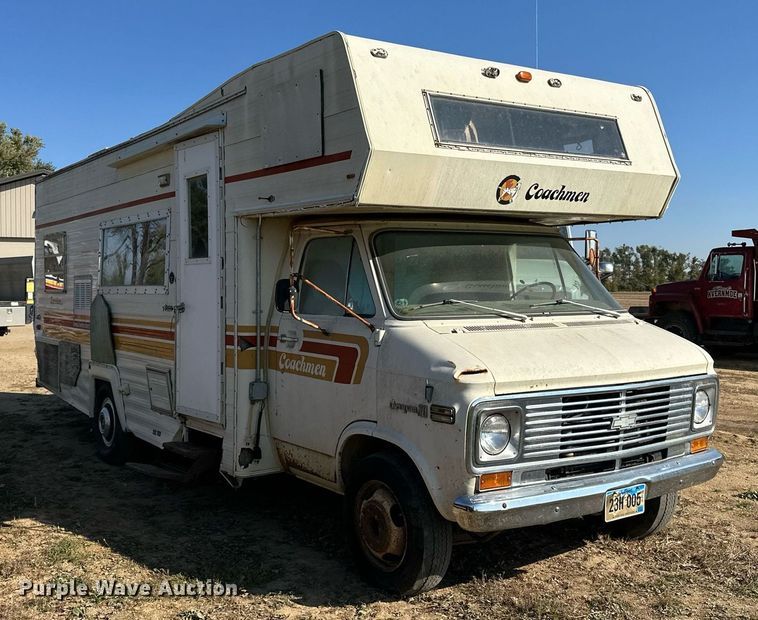 image for item LR9500 1976 Coachmen Chevy Van 30 RV