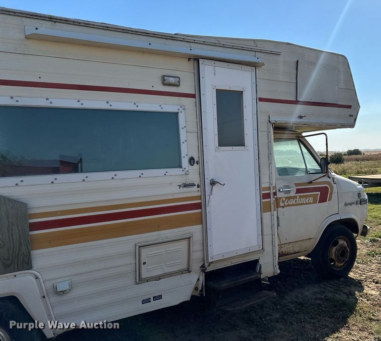 image for item LR9500 1976 Coachmen Chevy Van 30 RV