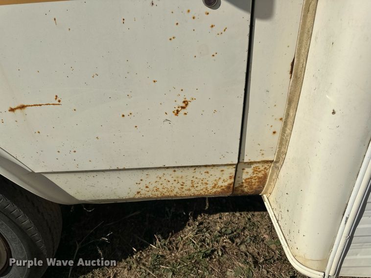 image for item LR9500 1976 Coachmen Chevy Van 30 RV