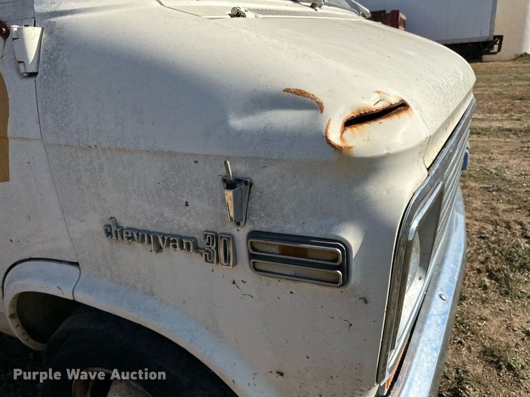 image for item LR9500 1976 Coachmen Chevy Van 30 RV