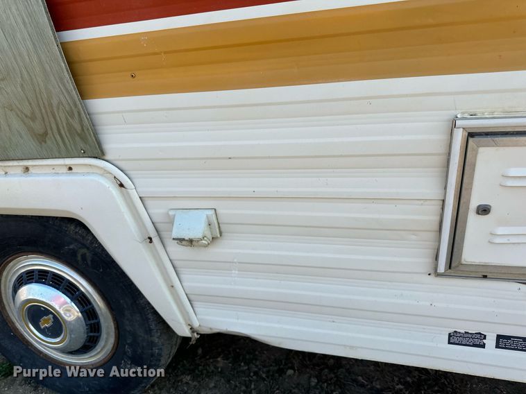 image for item LR9500 1976 Coachmen Chevy Van 30 RV