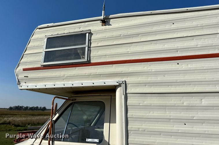 image for item LR9500 1976 Coachmen Chevy Van 30 RV
