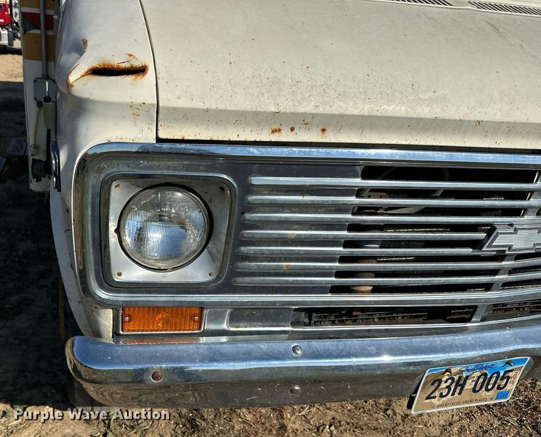 image for item LR9500 1976 Coachmen Chevy Van 30 RV