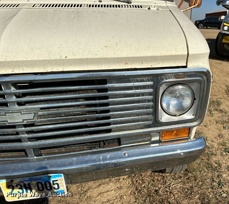 image for item LR9500 1976 Coachmen Chevy Van 30 RV