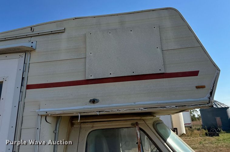 image for item LR9500 1976 Coachmen Chevy Van 30 RV