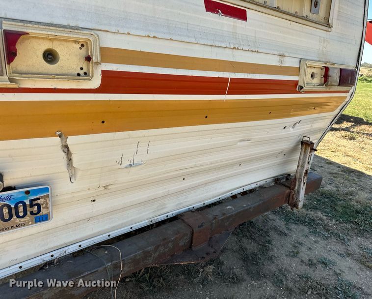 image for item LR9500 1976 Coachmen Chevy Van 30 RV