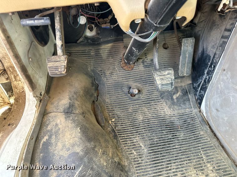 image for item LR9500 1976 Coachmen Chevy Van 30 RV