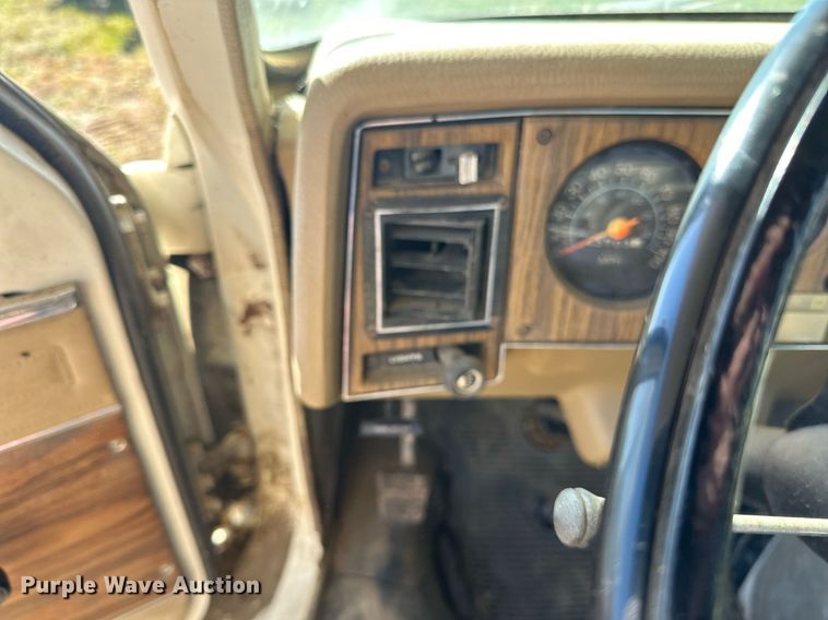 image for item LR9500 1976 Coachmen Chevy Van 30 RV