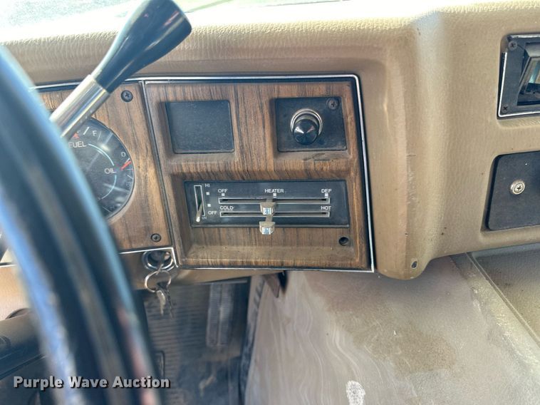 image for item LR9500 1976 Coachmen Chevy Van 30 RV