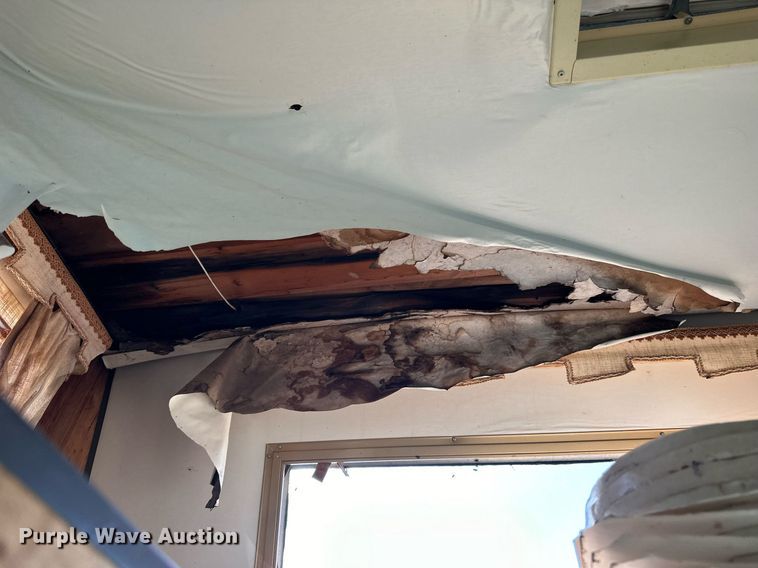 image for item LR9500 1976 Coachmen Chevy Van 30 RV