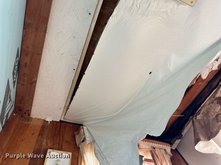 image for item LR9500 1976 Coachmen Chevy Van 30 RV