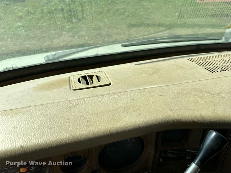 image for item LR9500 1976 Coachmen Chevy Van 30 RV