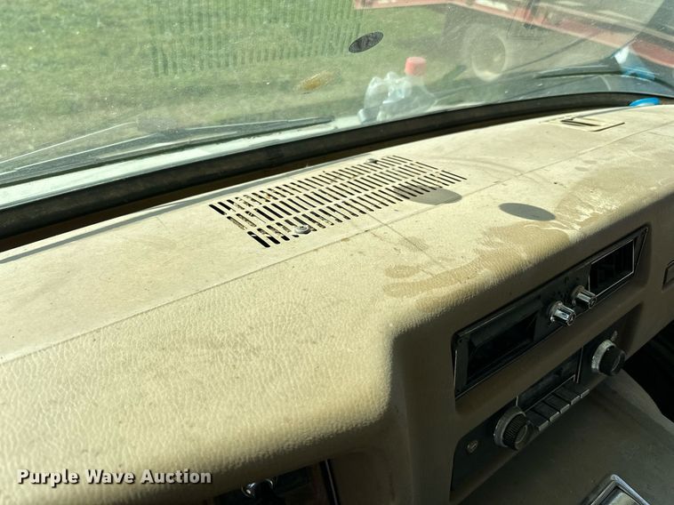 image for item LR9500 1976 Coachmen Chevy Van 30 RV