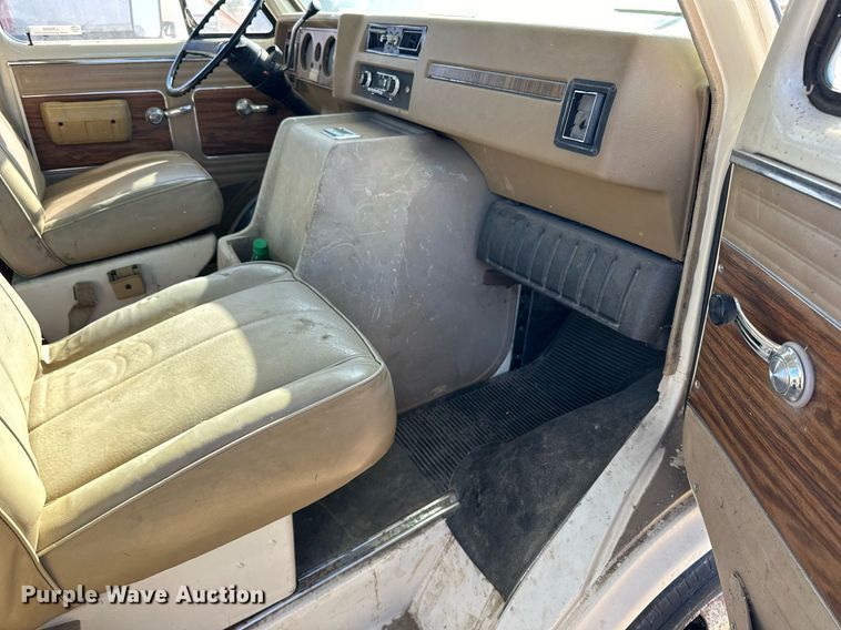image for item LR9500 1976 Coachmen Chevy Van 30 RV