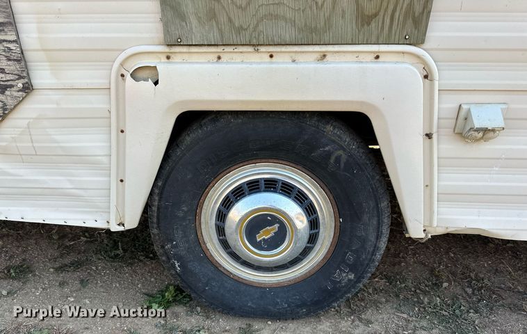 image for item LR9500 1976 Coachmen Chevy Van 30 RV