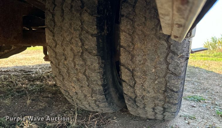 image for item LR9500 1976 Coachmen Chevy Van 30 RV