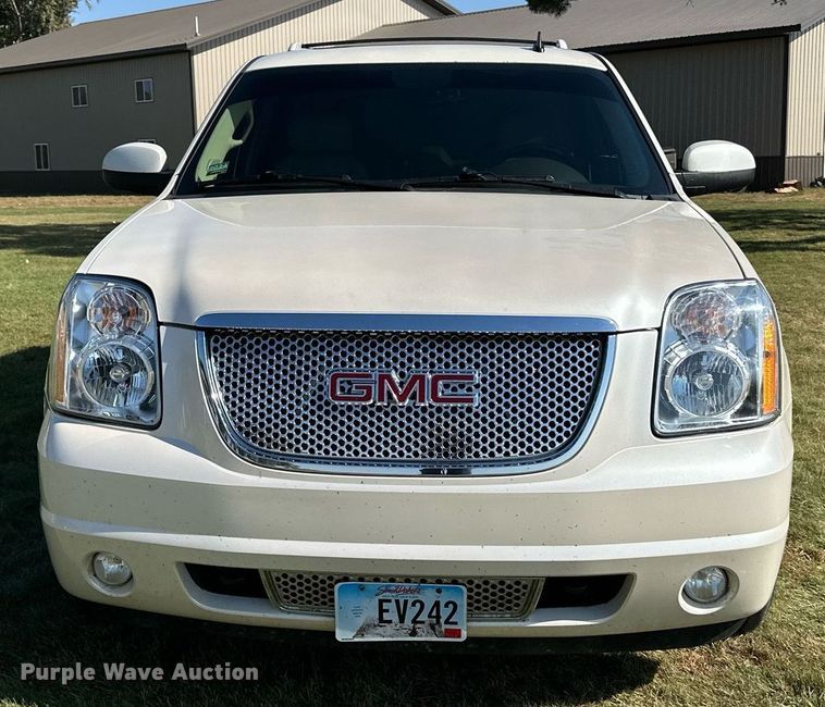 image for item LR9501 2011 GMC  Yukon Denali SUV
